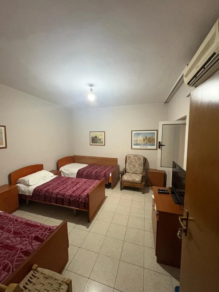 Tirane, jepet me qera apartament Studio Kati 1, 25 m² 300 € (Selvia)
