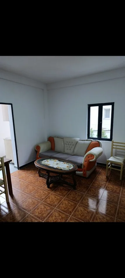 Tirane, jepet me qera apartament Studio Kati 1, 55 m² 300 € (Qyteti Studenti)