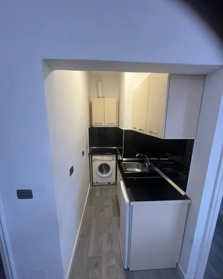 Tirane, jepet me qera apartament Studio Kati 2, 35 m² 350 € (Xhamlliku)