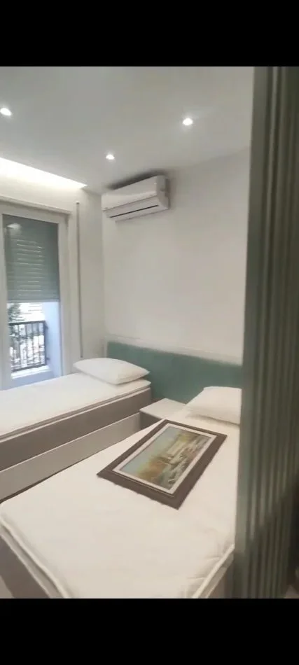 Tirane, jepet me qera apartament Studio Kati 2, 35 m² 450 € (Porcelan te Mon Amour)