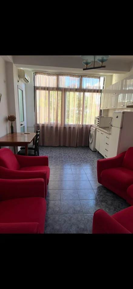 Tirane, jepet me qera apartament Studio Kati 4, 50 m² 400 € (Rruga Myslym Shyri)