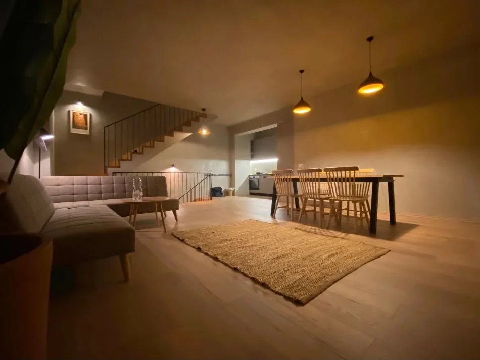 Tirane, jepet me qera apartament+verande | Penthouse 2+1 Kati 3, 180 m² 1.200 € (KODRA E DIELLIT)