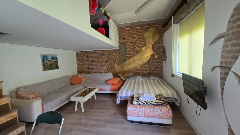 Tirane, jepet me qera garsonier 1+1 Kati 1, 50 m² 550 € (Qender)