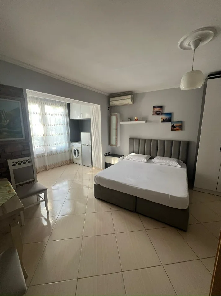 Tirane, jepet me qera garsonier 1+1 Kati 2, 40 m² 450 € (SHESHI SKENDERBEJ)