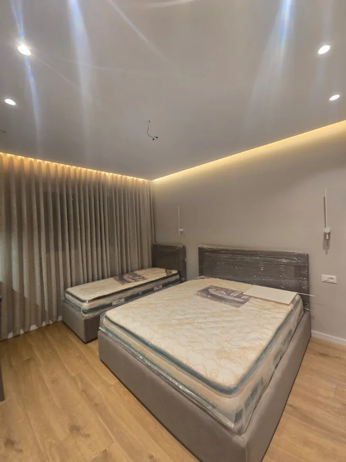 Tirane, jepet me qera garsonier 1+1 Kati 4, 25 m² 400 €