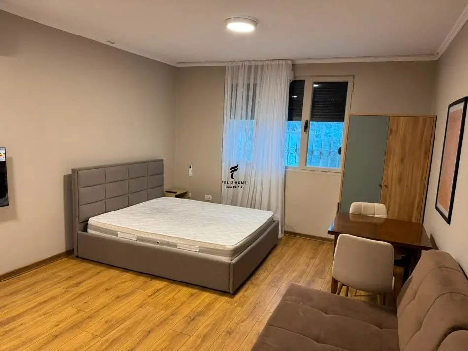 Tirane, jepet me qera garsonier Kati 0, 35 m² 400 € (STADIUMI DINAMO)