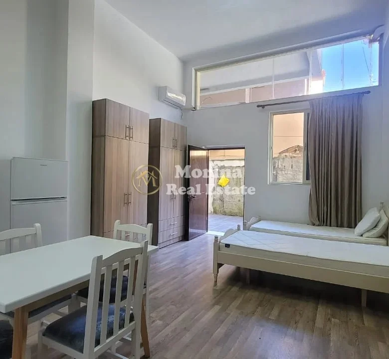Tirane, jepet me qera garsonier Kati 1, 30 m² 400 € (Brryli)
