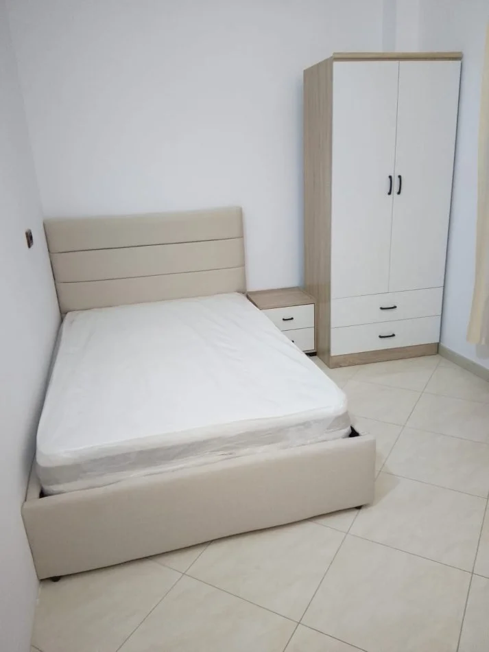 Tirane, jepet me qera garsonier Kati 2, 33 m² 270 € (SHKOZE)