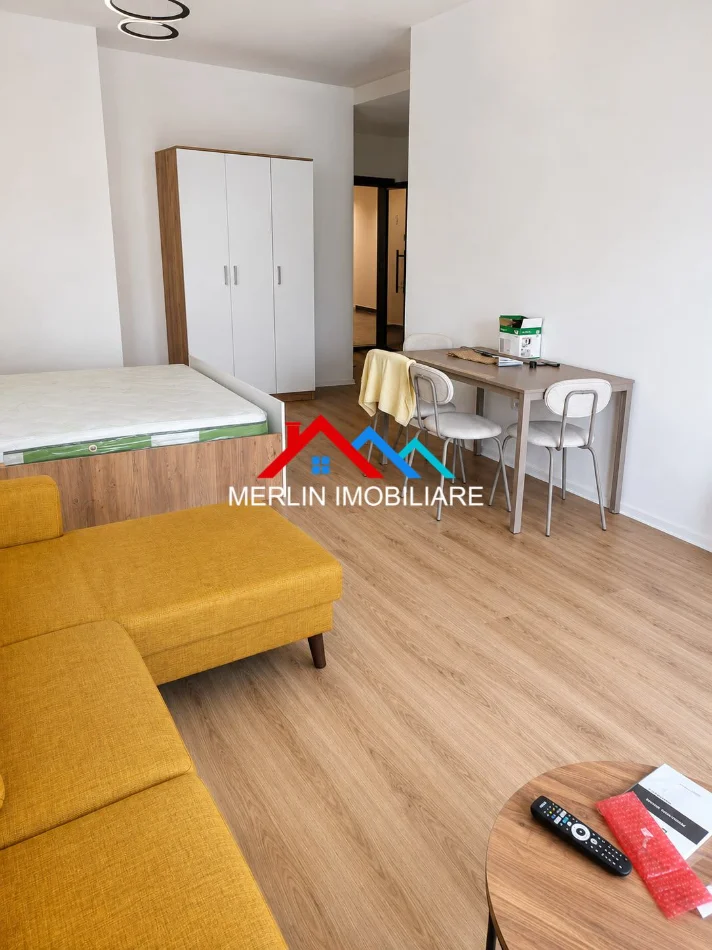 Tirane, jepet me qera garsonier Kati 3, 45 m² 800 € (RRUGA E BARRIKADAVE,QENDER)