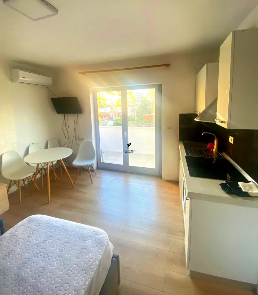 Tirane, jepet me qera garsonier Kati 4, 40 m² 440 € (LAPRAKE)