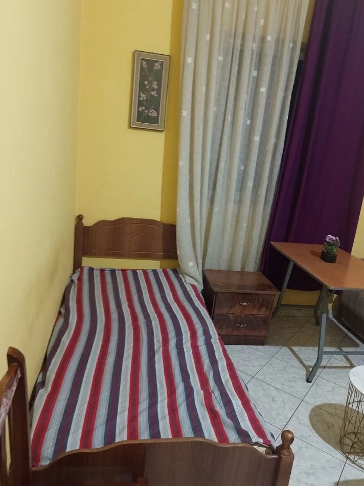 Tirane, jepet me qera garsonier Studio Kati 1, 50 m² 250 € (Ish Fusha e Aviacionit Tiranë)