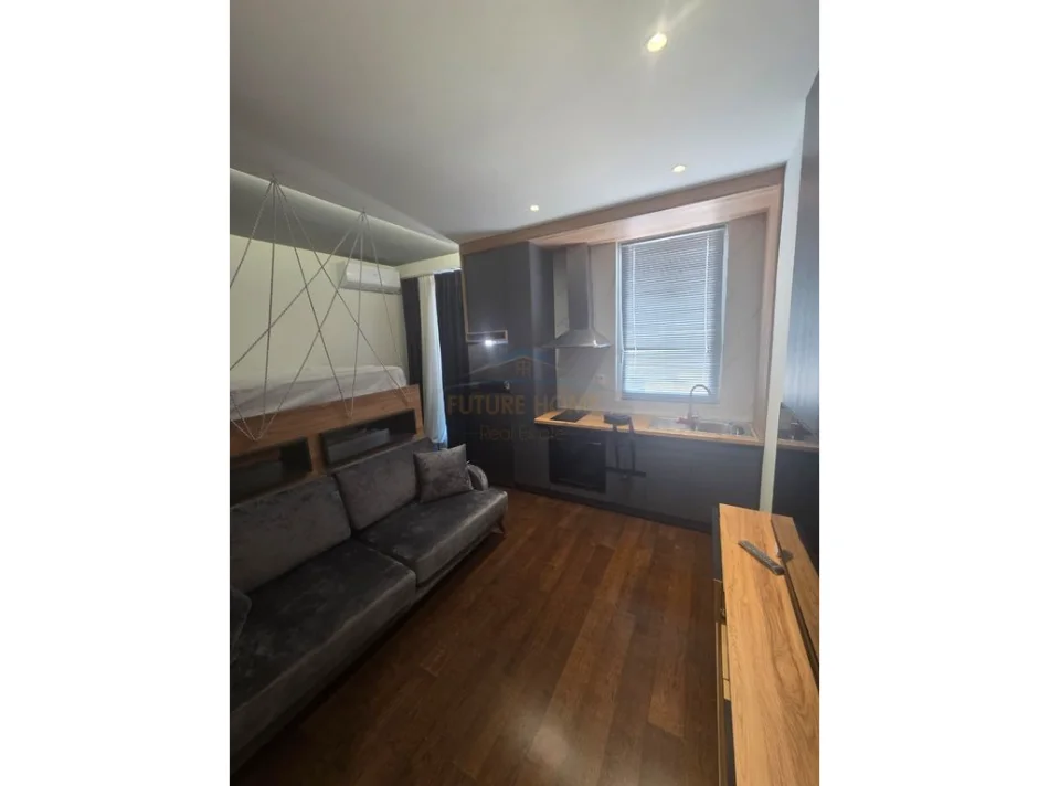 Tirane, jepet me qera garsonier Studio Kati 5, 29 m² 350 € (Kompleksi Tudas, Unaza e Re)