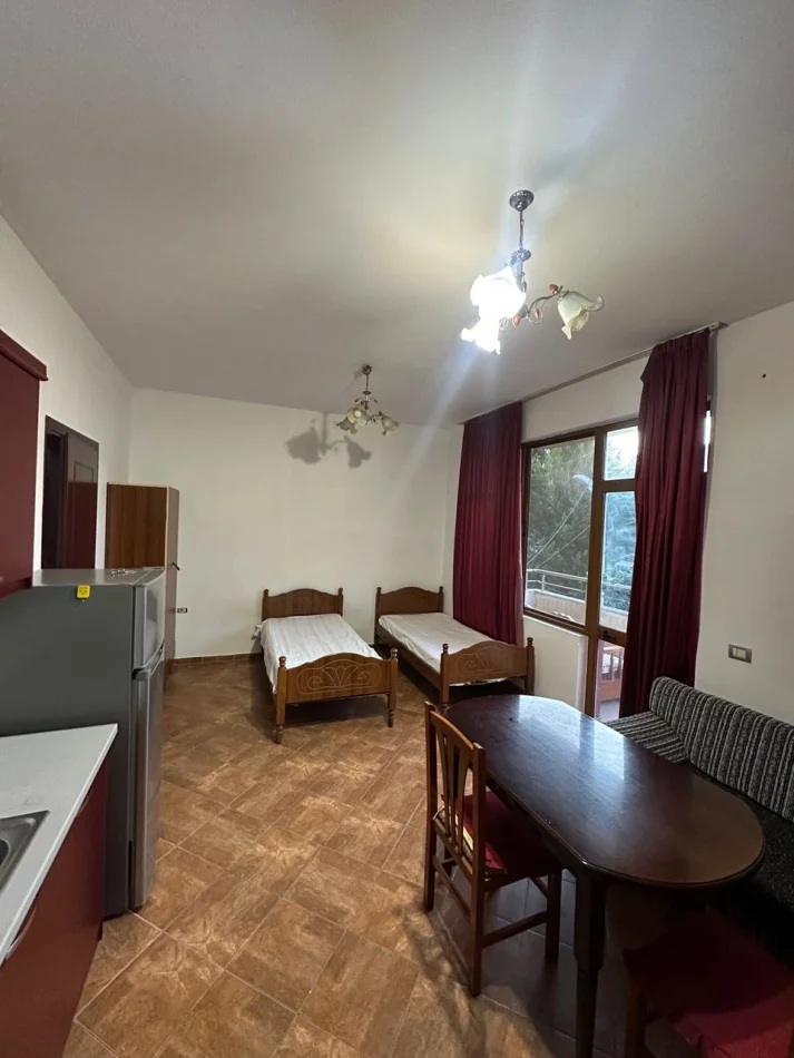 Tirane, jepet me qera garsoniere Kati 2, 40 m² 300 € (Bulevardi i Ri)