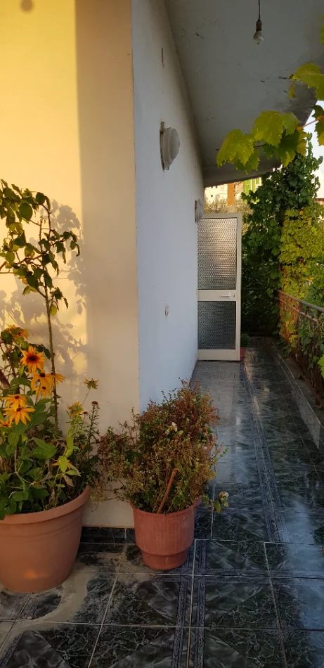 Tirane, jepet me qera nga Pronari, pa-komision 2+1 Kati 2, 71 m² 400 € (Rruga Kristaq Capo)