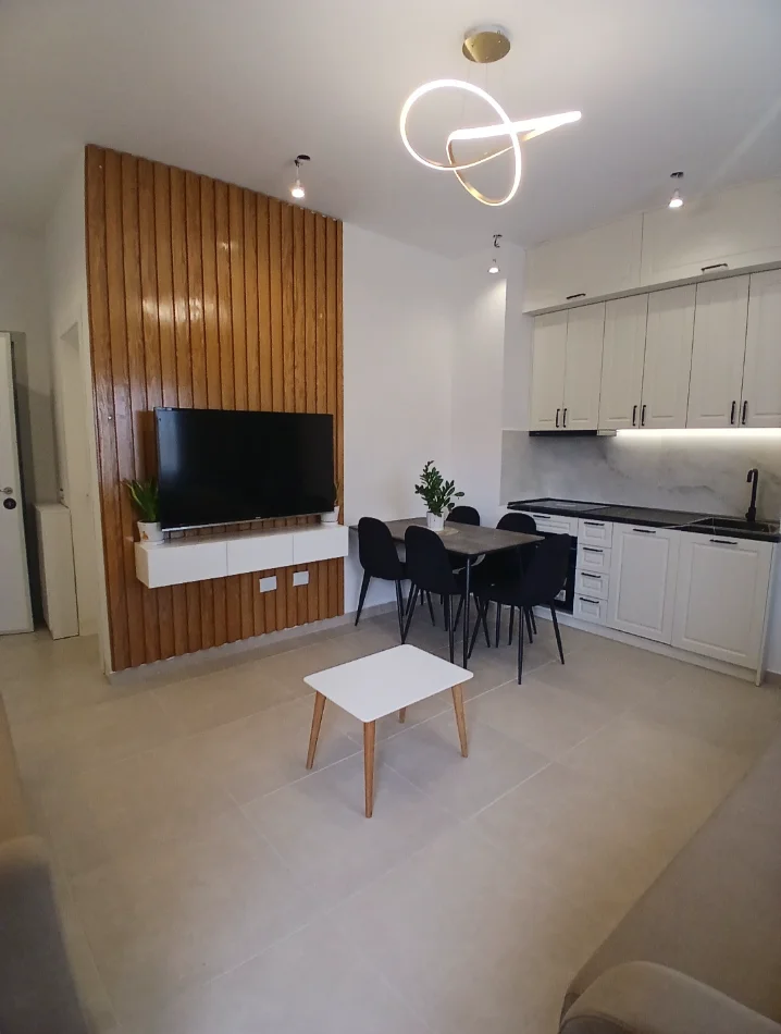 Tirane, jepet me qera nga Pronari, pa-komision apartament 1+1+Ballkon Kati 5, 59 m² 50.000 leke/muaj (Rruga e Kavajes)