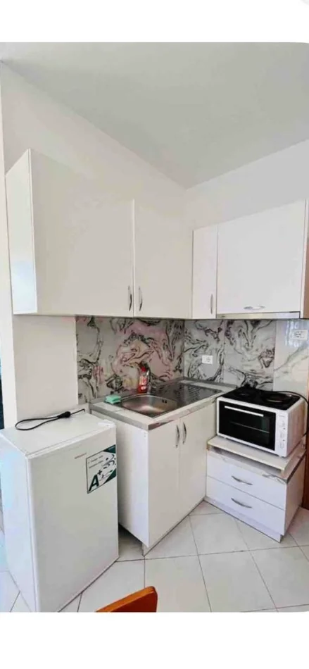 Tirane, jepet me qera nga Pronari, pa-komision garsonier Kati 2, 40 m²