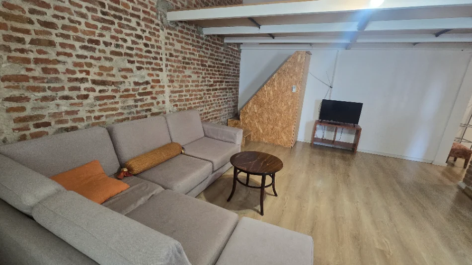 Tirane, jepet me qera vetem 1 dhome 1+1 Kati 5, 40 m² 550 € (Qender)