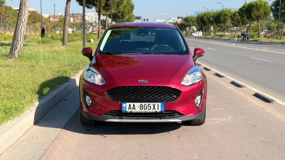 Tirane, makine Benzin, e kuqe automatik Klima 75.000 km {980.000lek}