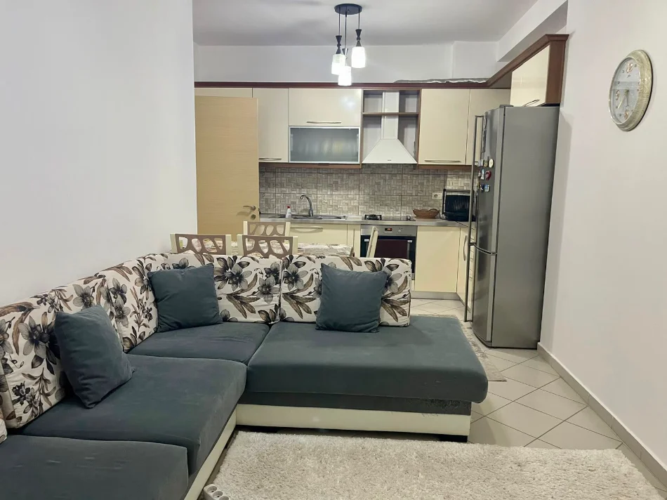 Tirane, shes 2+1 Kati 1, 125.000 €