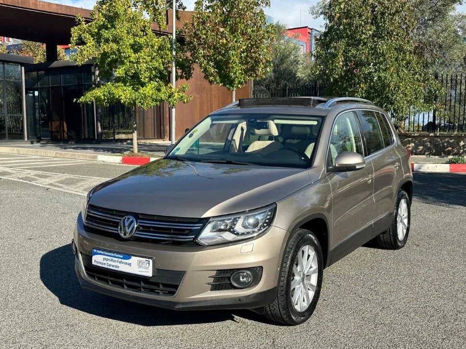 Tirane, shes SUV TIGUAN 2.0 TDI 4 MOTION FULL OPTION PANORAMA Nafte, bezhë Klima
