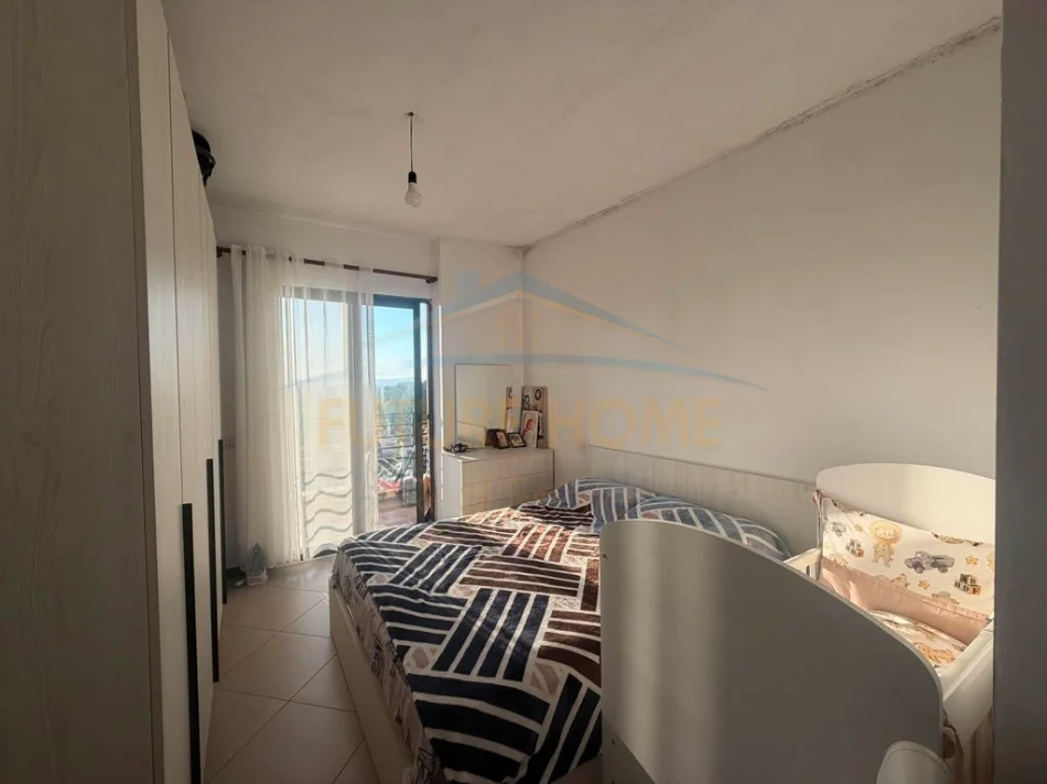 Tirane, shes apartament 1+1+Ballkon , 76 m² 117.000 € (Unaza e re)