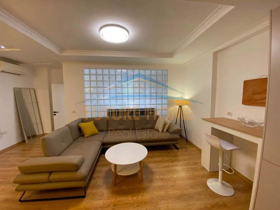 Tirane, shes apartament 1+1+Ballkon Kati 1, 75 m² 115.000 € (Fresku)