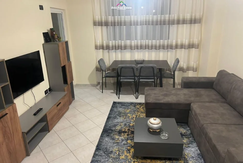 Tirane, shes apartament 1+1+Ballkon Kati 4, 65 m² 121.000 € (astir)