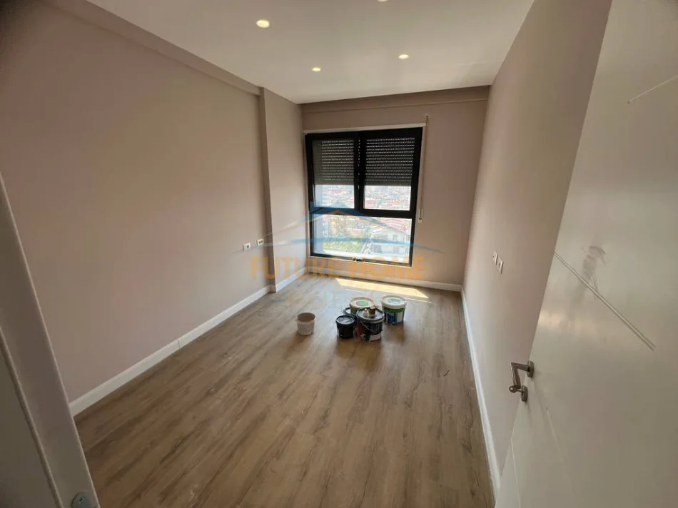 Tirane, shes apartament 1+1+Ballkon Kati 7, 100 m² 220.000 € (Kompleki Ndregjoni)