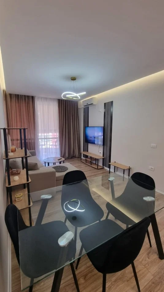 Tirane, shes apartament 1+1+Ballkon Kati 7, 60 m² 135000 € (don bosko)