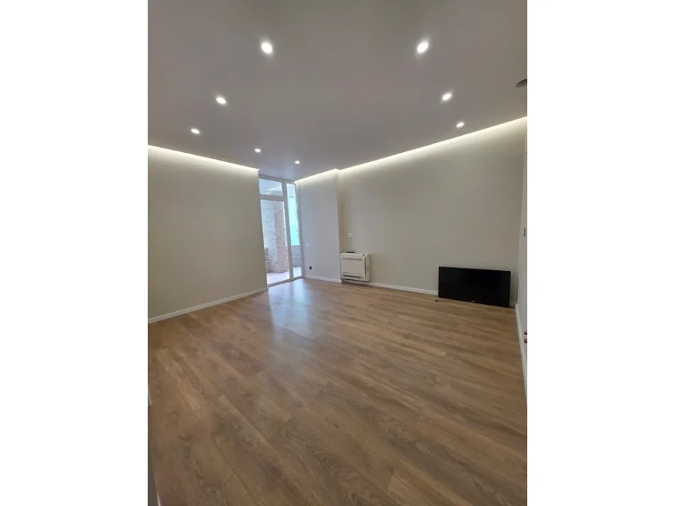 Tirane, shes apartament 1+1 Kati 3, 44 m² 129.000 € (KOMUNE E PARISIT)