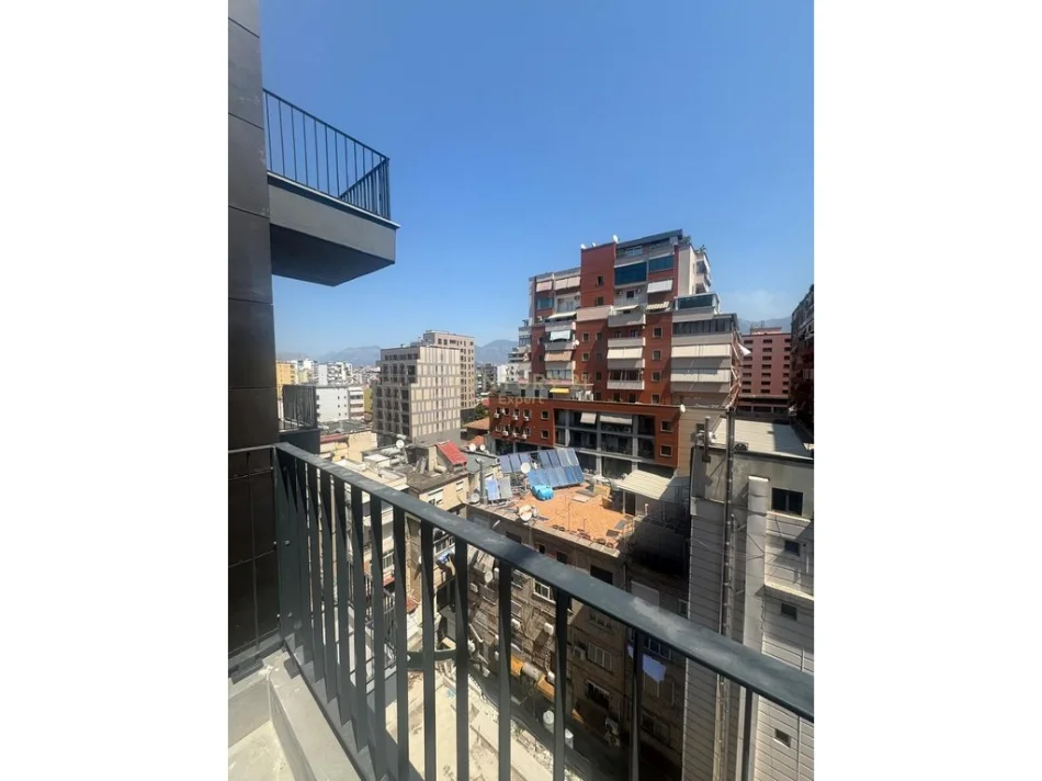 Tirane, shes apartament 1+1 Kati 6, 99 m² 407.000 € (Sheshi Skenderbej)