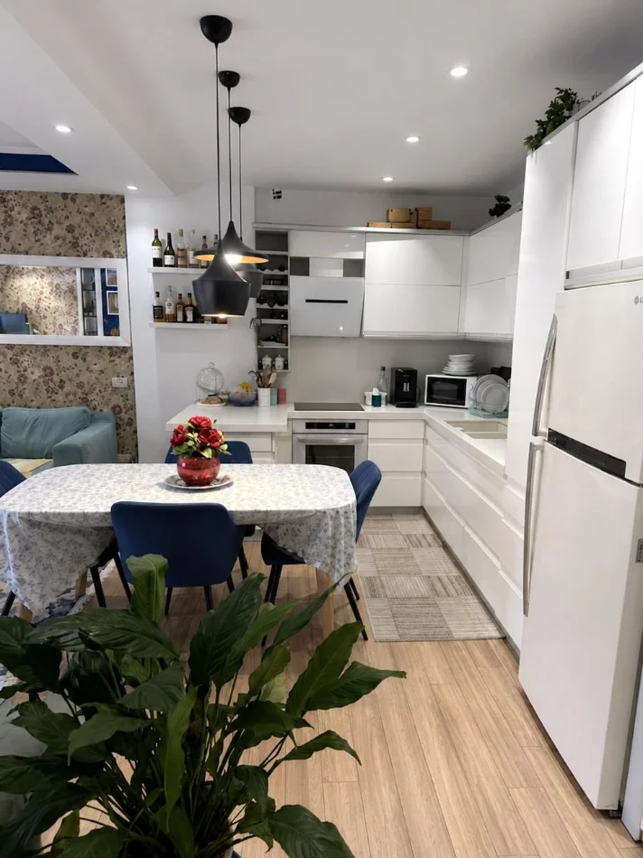 Tirane, shes apartament 2+1+Ballkon , 115 m² 275.000 € (Don Bosko)