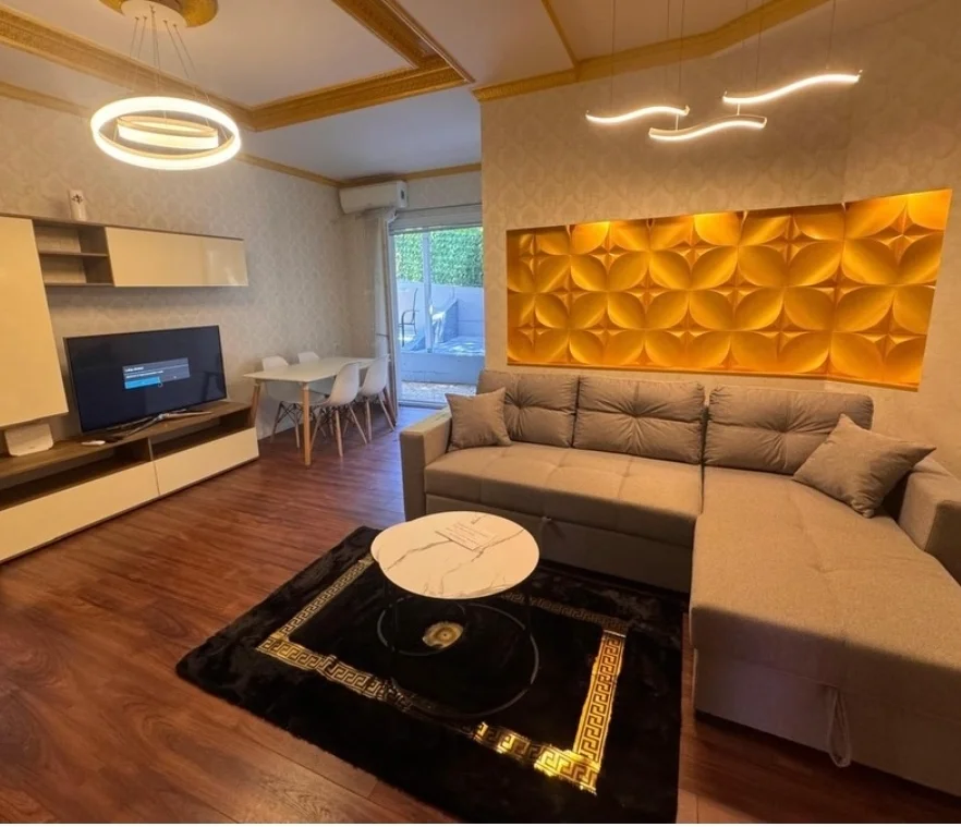 Tirane, shes apartament 2+1+Ballkon Kati 0, 135 m² 230.000 € (Radisson)