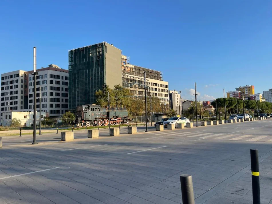 Tirane, shes apartament 2+1+Ballkon Kati 5, 108 m² 258.480 € (Bulevardi i ri)