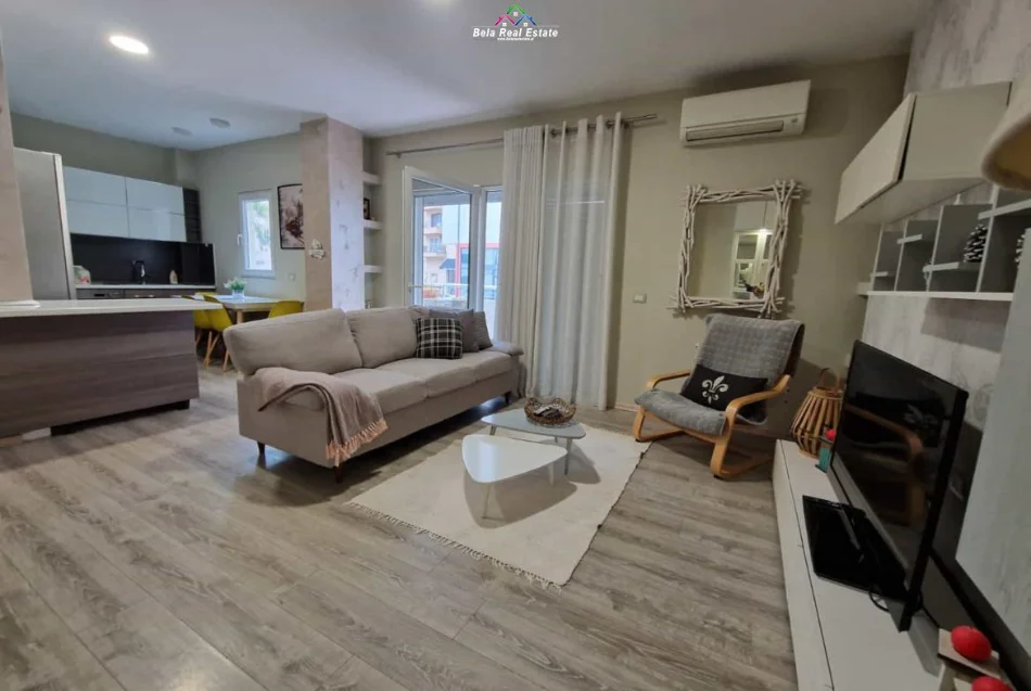 Tirane, shes apartament 2+1 Kati 1, 97 m² 205.000 € (Rruga e Zallit)