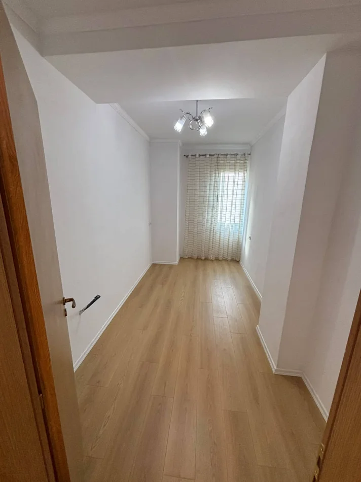 Tirane, shes apartament 2+1 Kati 2, 88 m² 142.000 € (fresku)