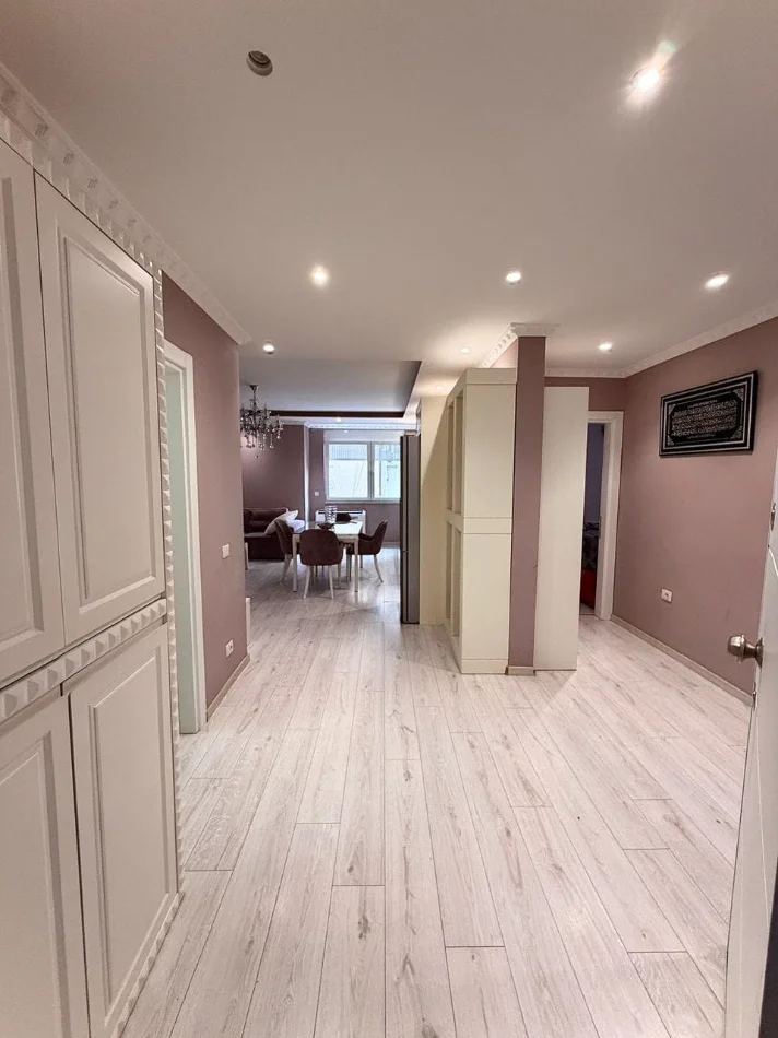 Tirane, shes apartament 3+1+Ballkon Kati 2, 120 m² 363.000 € (Rruga Medar Shtylla)