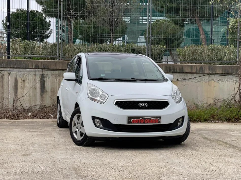 Tirane, shes makine KIA VENGA Benzin+Gaz, e bardhë manuale Klima 228.000 km