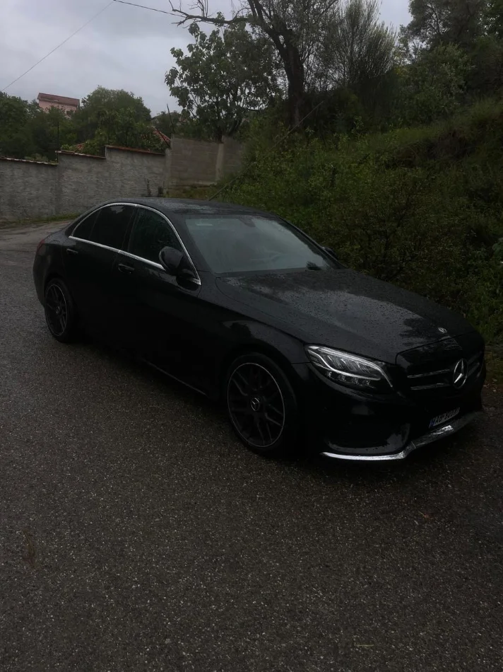 Tirane, shes makine Mercedes Benz Nafte, e zeze automatik Kondicioner 230.000 km 16.000 €