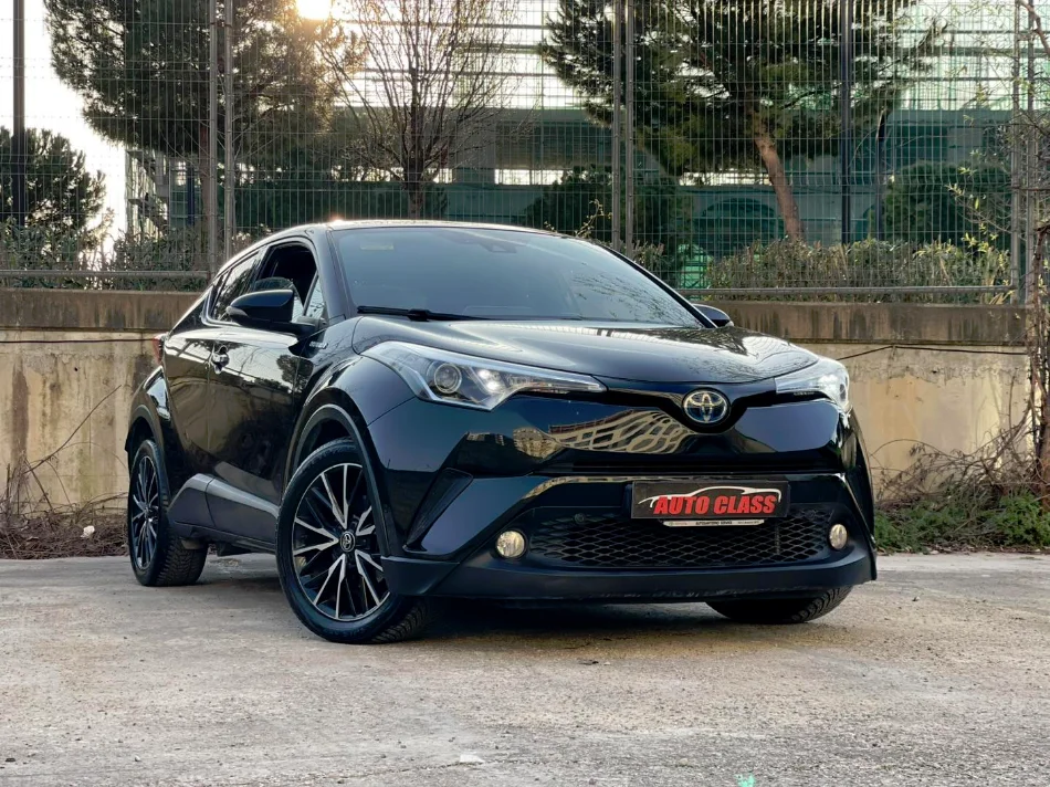 Tirane, shes makine TOYOTA C-HR HYBRID Benzin, e zeze automatik Klima 105.000 km