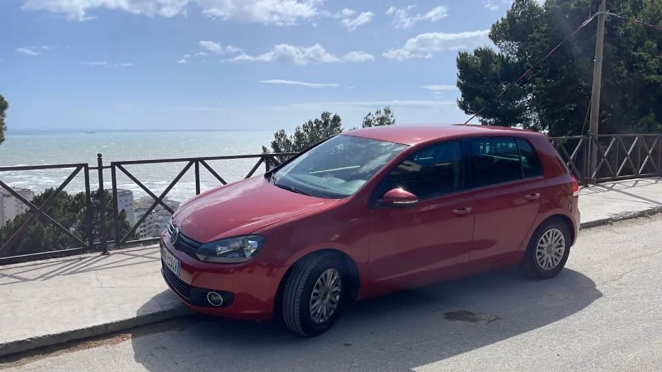 Tirane, shes makine VW Golf 6 Benzin+Gaz, vishnje manuale Klima 140.000 km 4.500 €