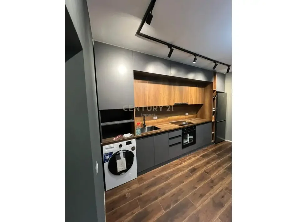 Tirane, shitet 1+1 , 110 m² 175.000 € (Don Bosco)