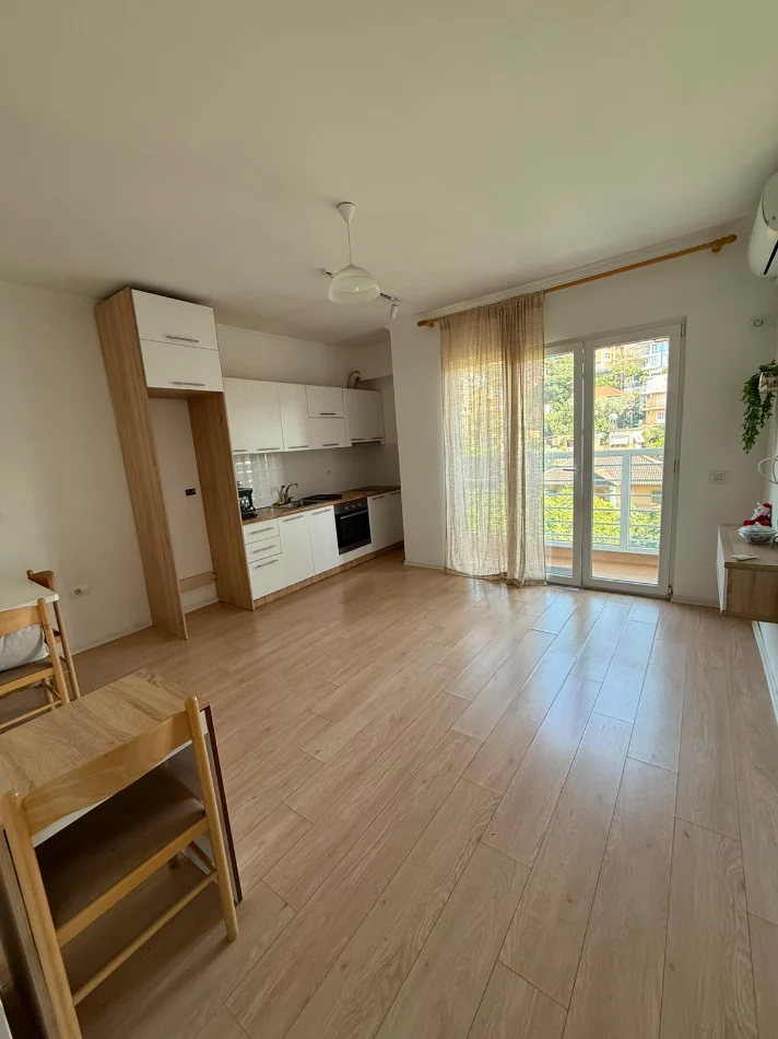 Tirane, shitet 1+1 Kati 4, 52 m² 79.500 € (Misto Mame)