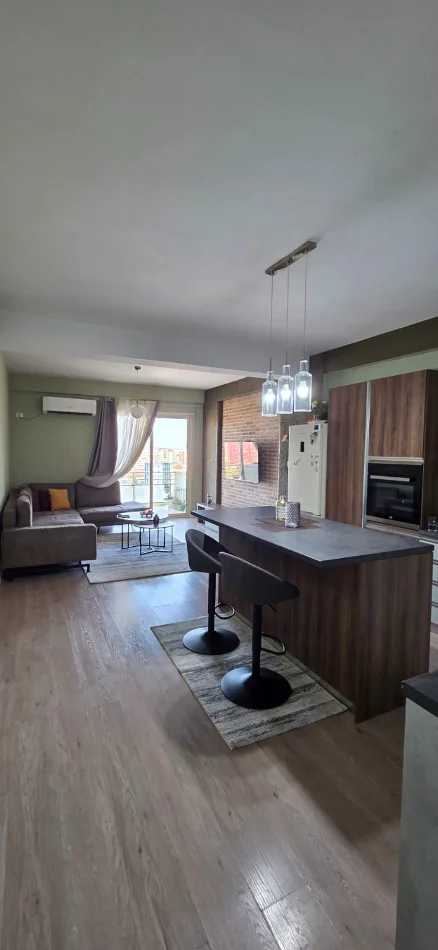 Tirane, shitet 2+1 , 110 m²