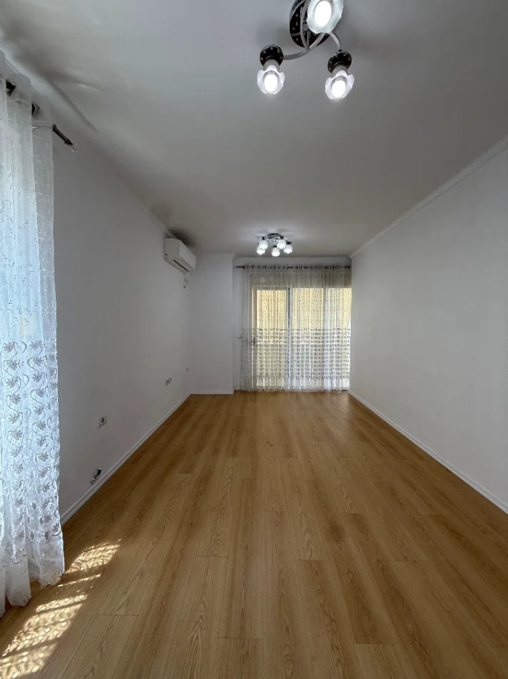 Tirane, shitet 2+1+Ballkon Kati 2, 88 m², Fresk, Rruga e Dajtit, 🏷️ Çmimi: 13.500.000 Leke