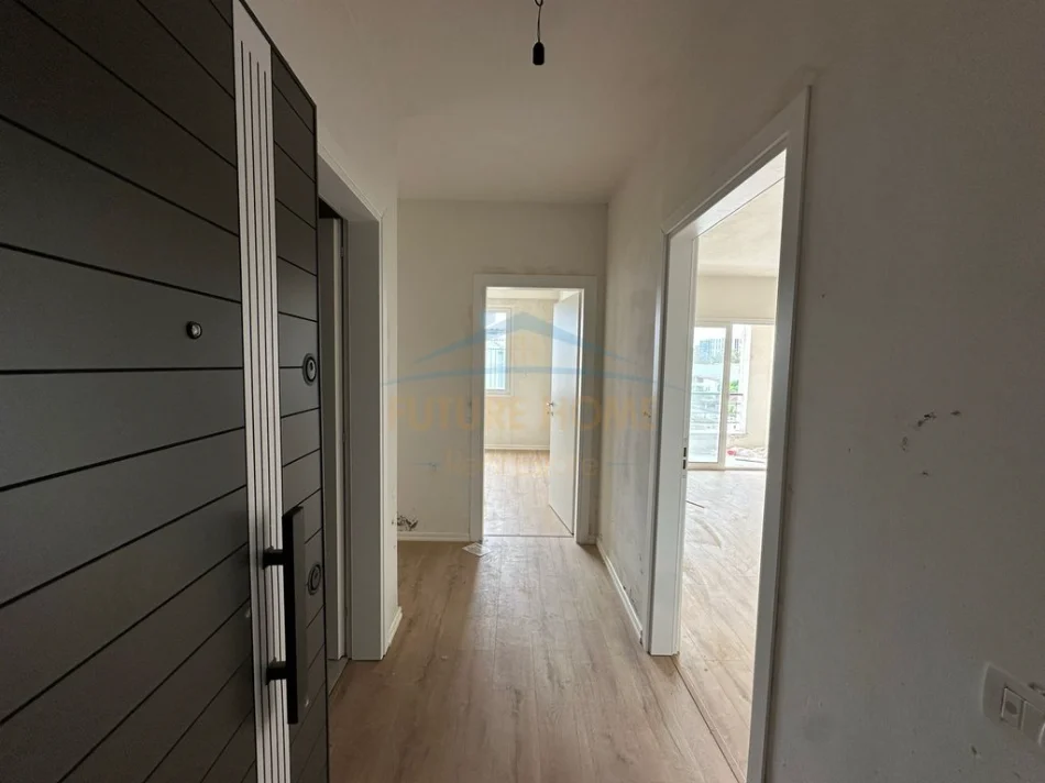 Tirane, shitet 2+1 Kati 3, 87 m² 135.000 €