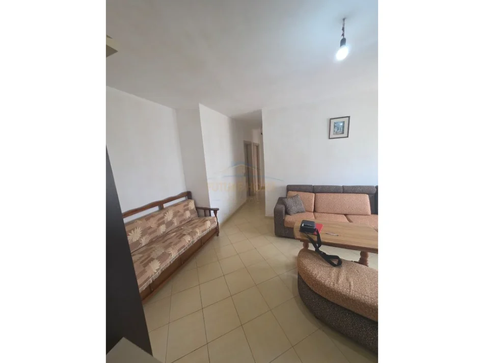 Tirane, shitet 3+1+Ballkon Kati 6, 148.000 €