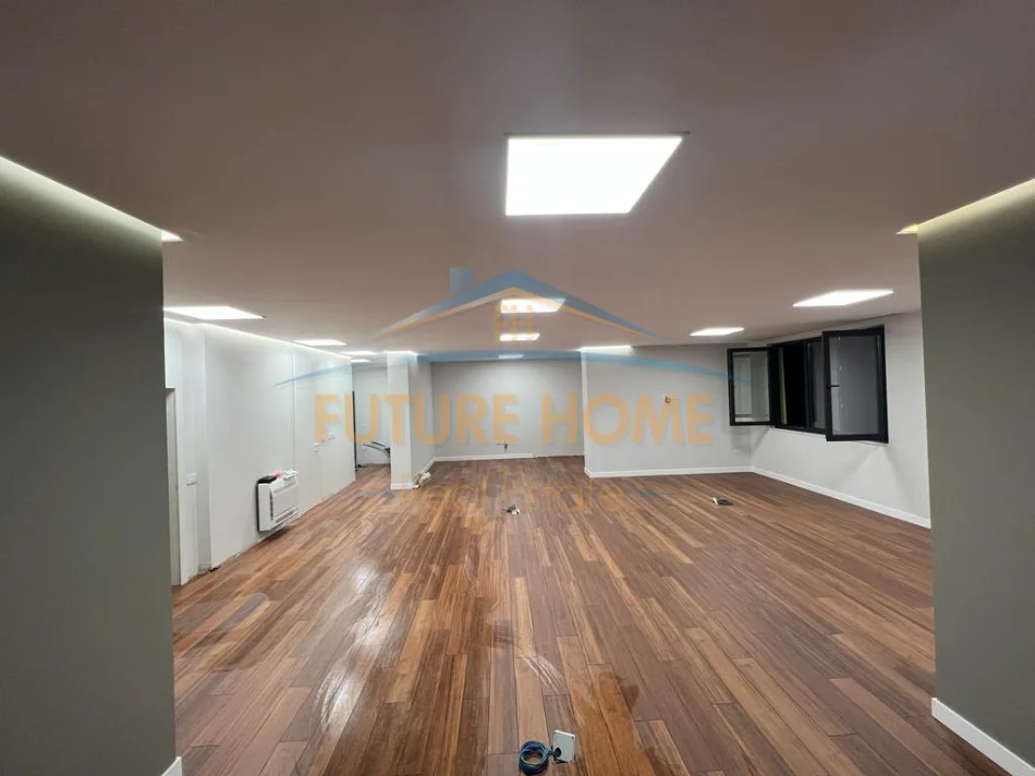 Tirane, shitet Kati 1, 130 m² 380.000 € (Shallvaret)