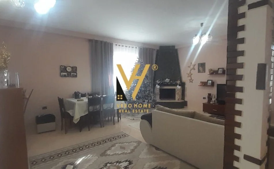 Tirane, shitet Shtepi Private 3+1+Ballkon Kati 0, 310 m² 250.000 € (MISTO MAME)