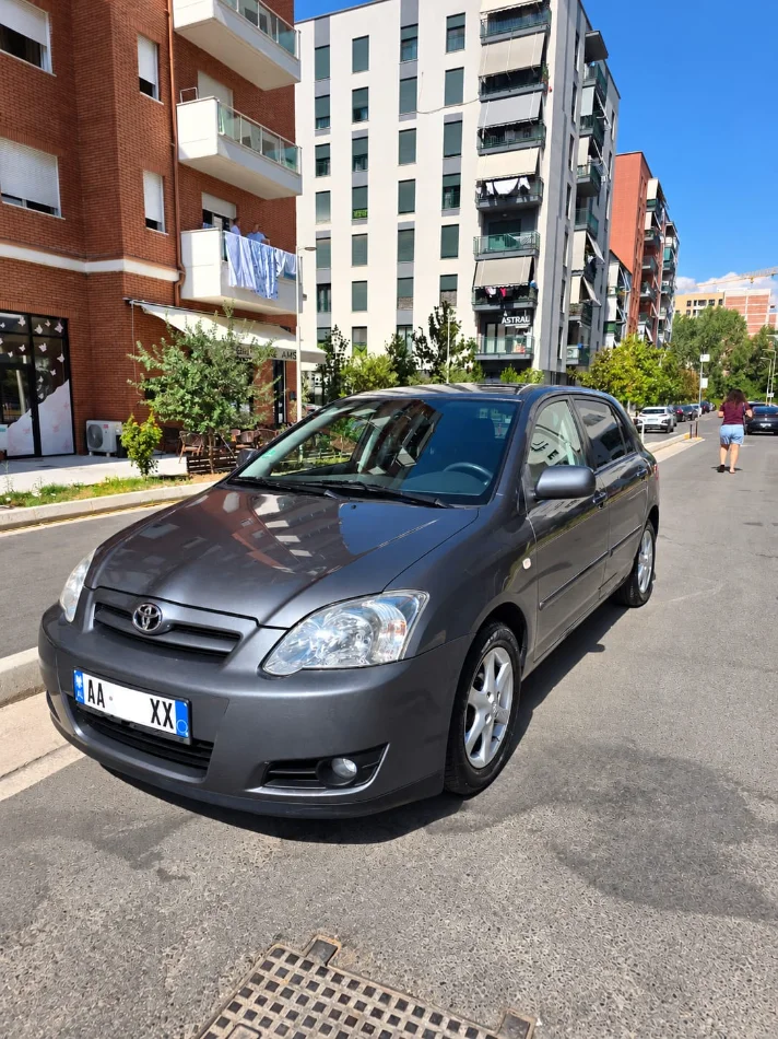 Tirane, shitet TOYOTA COROLLA 1.4 nafte Nafte, manuale Klima 224.000 km 4.7 milion i diskutueshem